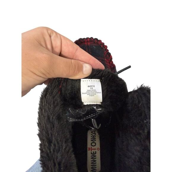 Minnetonka Red Buffalo Plaid Slip On Moccasin Slippers Holiday Cozy Womens 10 - Picture 7 of 9